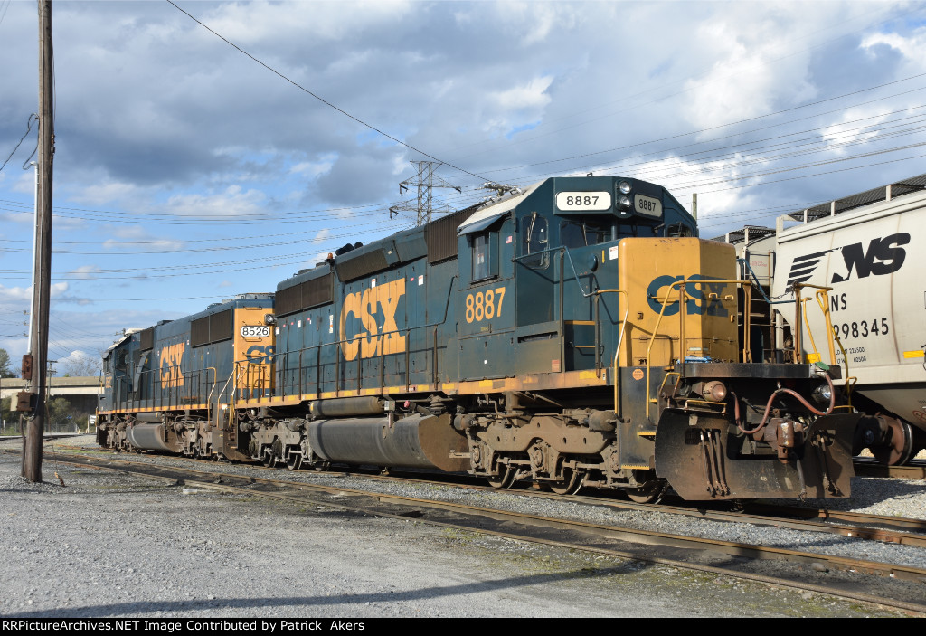 CSX 8887 